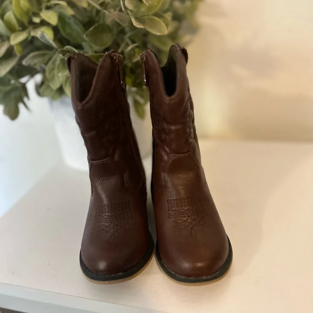 Cat & jack western zip boots almond toe